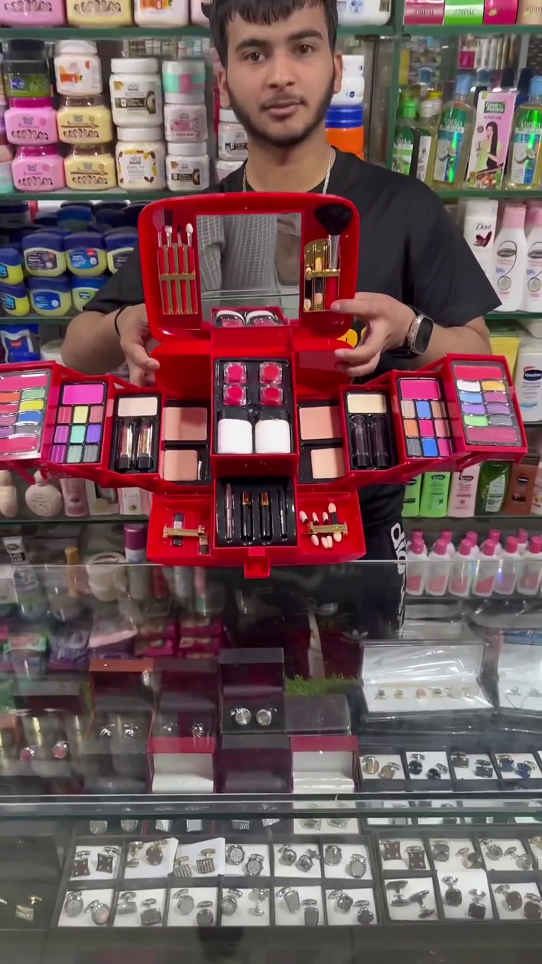 Beauty on-the-go: Ultimate Red Makeup Kit for Every Glam Moment