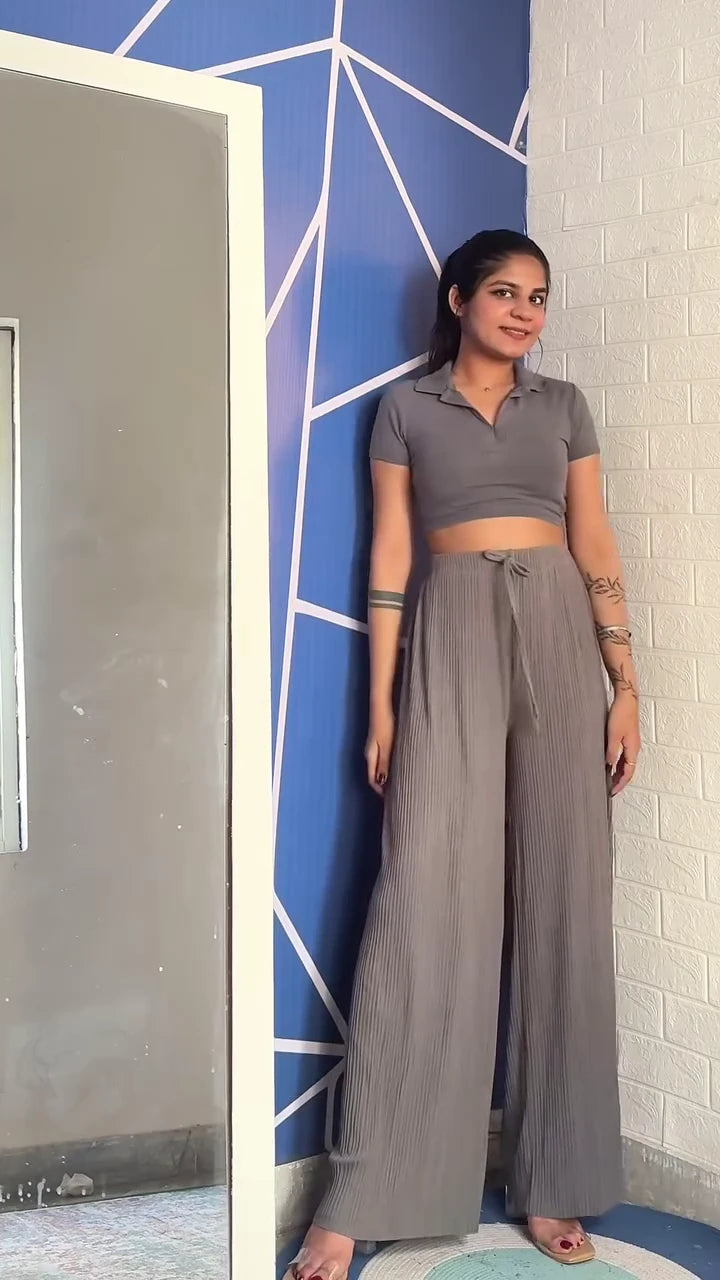 Trendy Women’s Solid and printed Crop Collar T-Shirt with Front Knot Paired with High Waist Loose Fit Pleated Wide Leg Palazzo Pants Stylish Casual Co-Ord Set