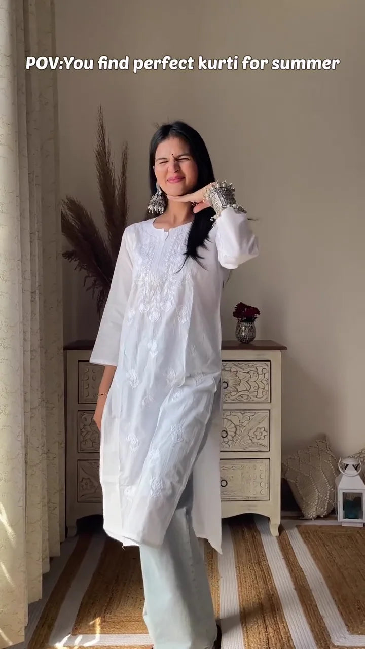 Traditional Silk Saree with Zari Border