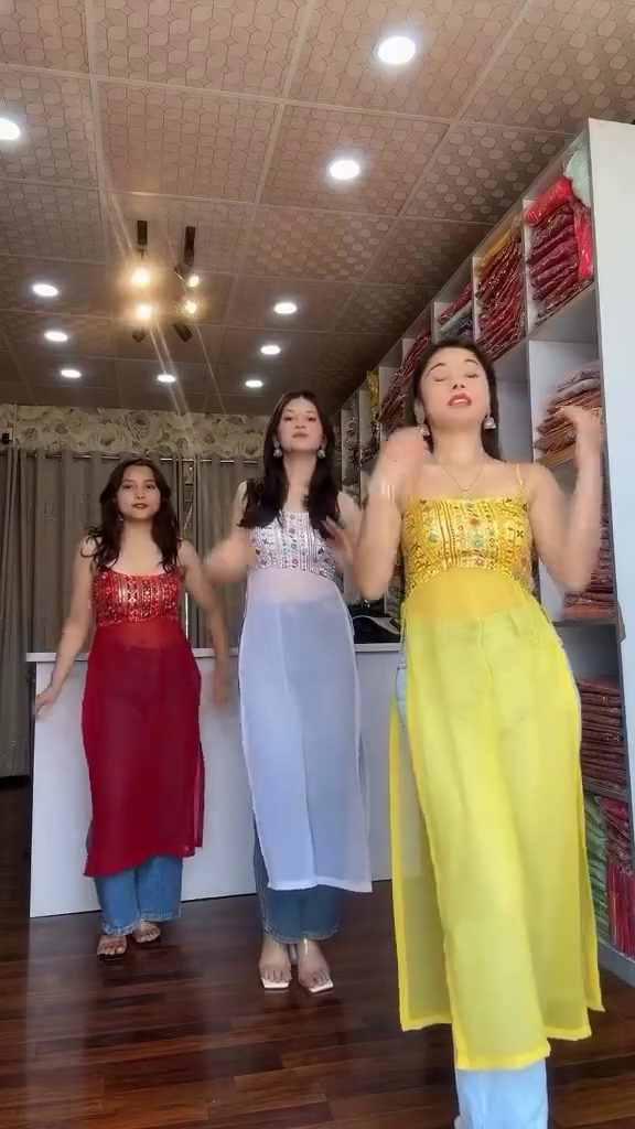 Launching New Designer Party Wear Look Gown Dupatta and Fully Stiched Bottom