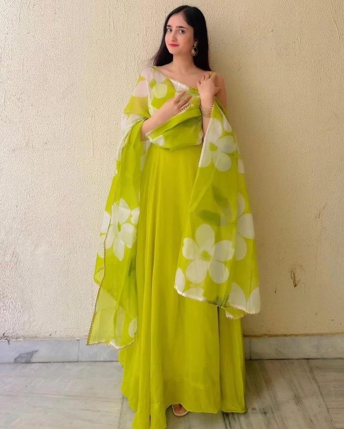 Women's Printed Georgette Ethnic Wear Lightweight Sweetheart Neck Sleevesless Gown with Dupatta