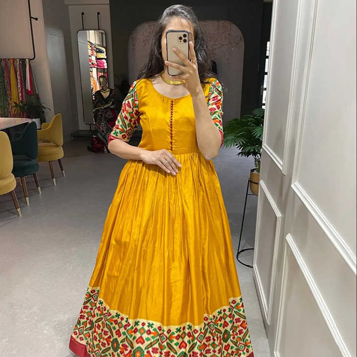 Women's Wear Dola Silk Printed With Foilwork Gown Dress For Women (Red)