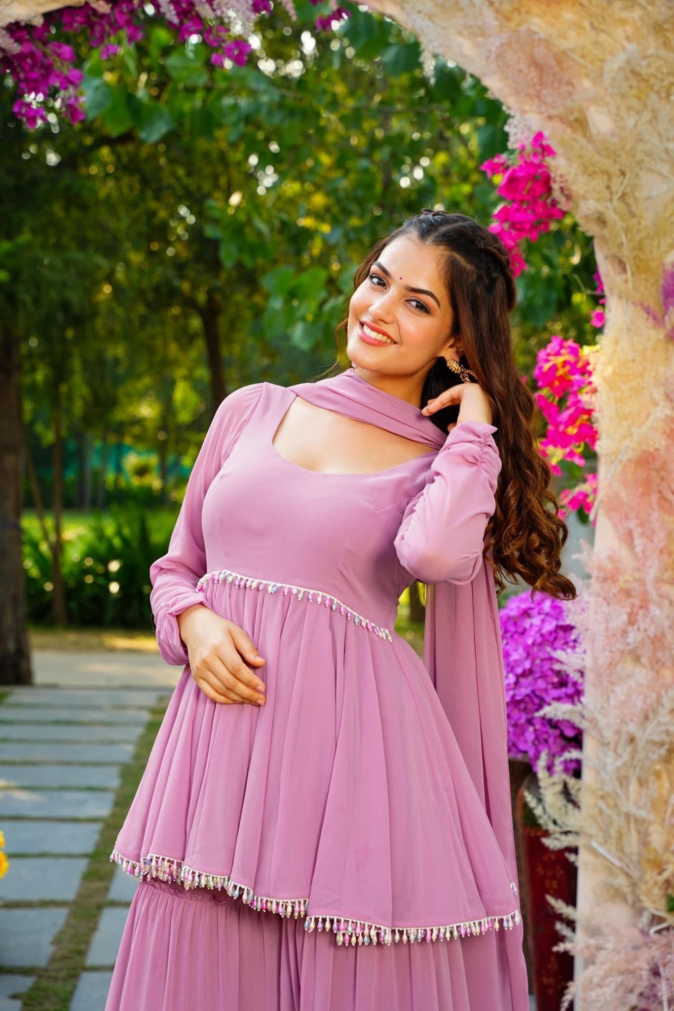 Presenting A New Beautiful Suit With Pant