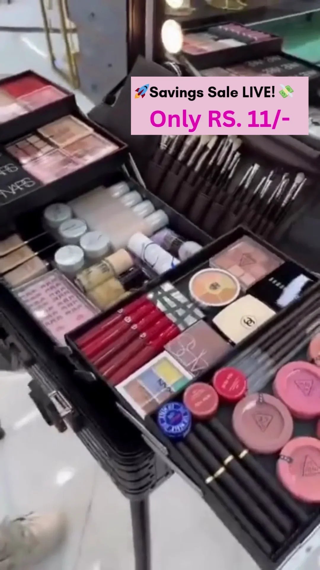 Travel-Friendly Mini Makeup Kit with Compact Essentials