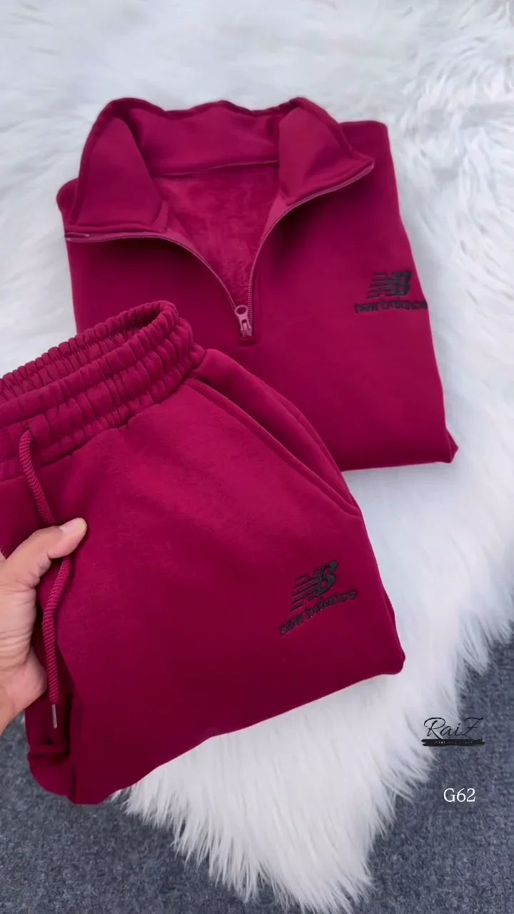 Cozy Oversized Zip Neck Sweatshirt and Trousers Set for Everyday Comfort Wear