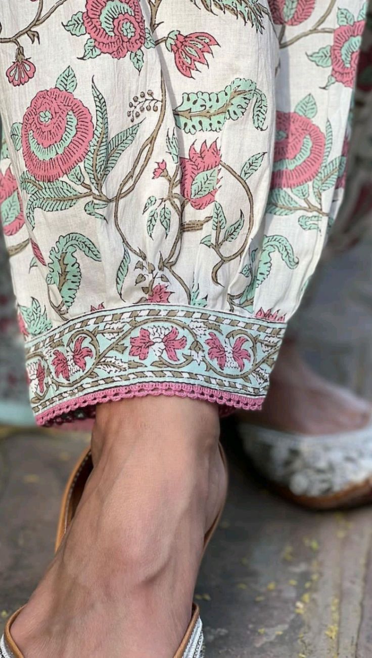 Women Printed Pure Cotton Kaftan Kurta