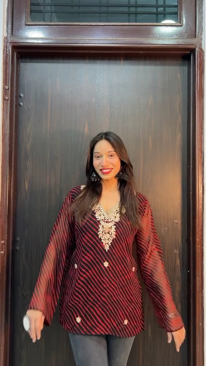 Tunic: A Modern Blend of Relaxed Comfort, Minimal Style, and Everyday Versatile Fashion