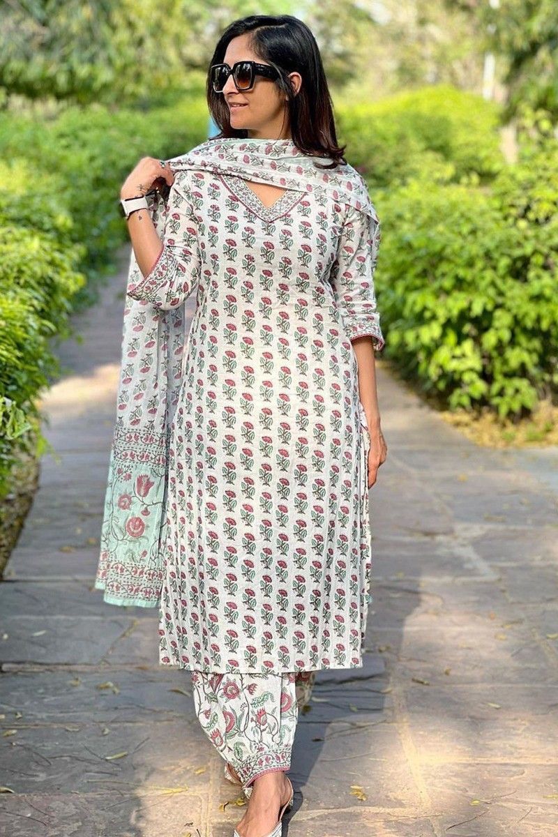 Women Printed Pure Cotton Kaftan Kurta