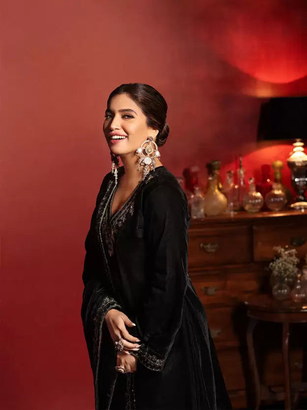 Women Velvet Kurta Pant Dupatta Set