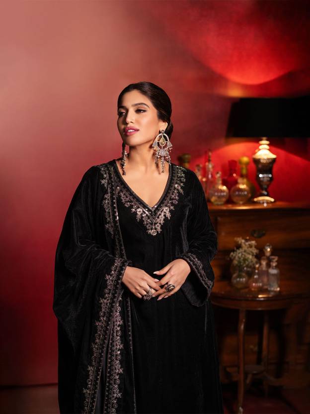 Women Velvet Kurta Pant Dupatta Set