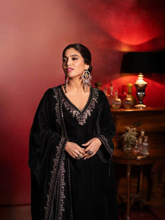 Women Velvet Kurta Pant Dupatta Set